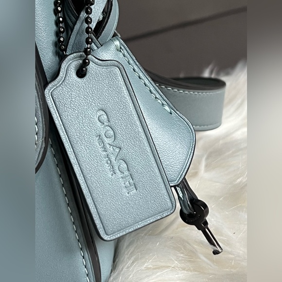 C6641 - Coach Studio Shoulder Bag - Picture 4 of 15